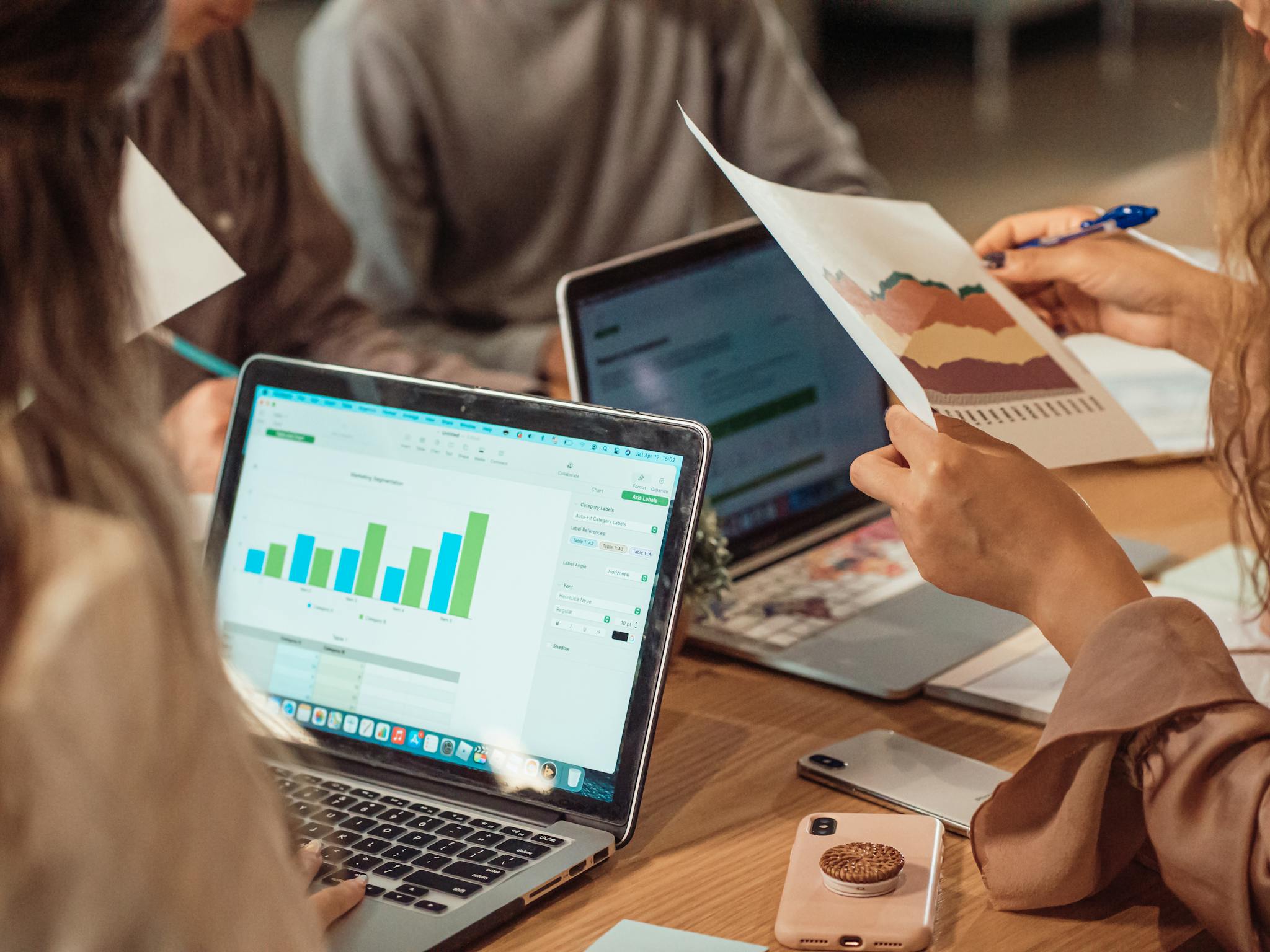 Corporate governance lawyers and support for UK businesses